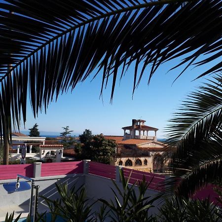Helles Doppelzimmer Mit Bad, Terrasse Und Pool, Seperater Eingang, Liznjan, Istrien Eksteriør bilde